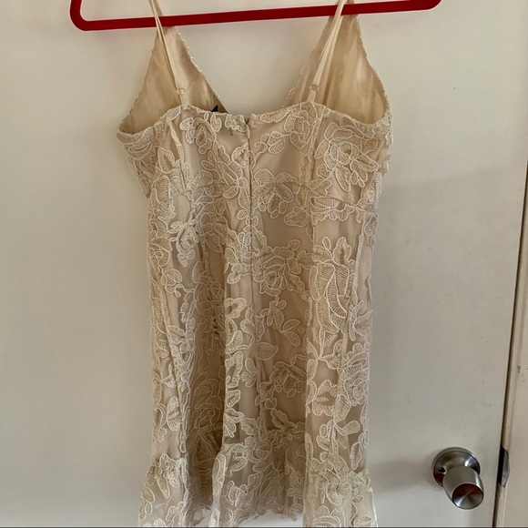 All over lace mini dress SOLD - Picture 4 of 4